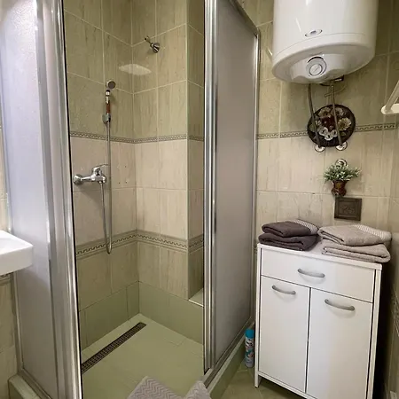 62 - Besplatan Gradski Parking - *