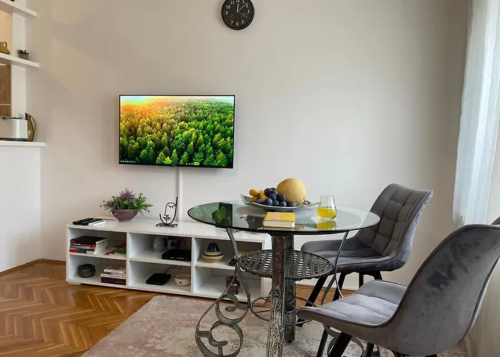 62 - Besplatan Gradski Parking - *